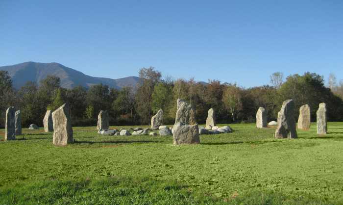 Lo Stone Circle di Dreamland fatto erigere da Giancarlo Barbadoro per dare continuità all'antica cultura dei Nativi Europei